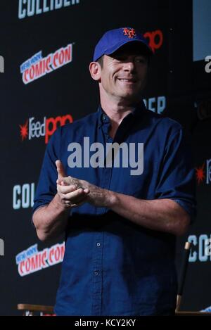 New York, NY, États-Unis. 7 octobre 2017. Jason Isaacs À Star Trek : Découverte À New York Comic Con Le 7 Octobre 2017 À New York City. Crédit: Diego Corredor/Media Punch/Alay Live News Banque D'Images