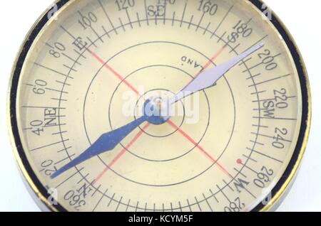 Close up of ww1 British army field compass Banque D'Images