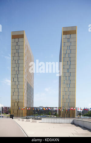 Cour de justice européenne avec les drapeaux européens, bâtiment de l'UE, Kirchberg, Centre européen, la ville de Luxembourg, Luxembourg, Luxembourg Banque D'Images