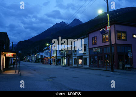 Skagway ville la nuit, de l'Alaska Banque D'Images