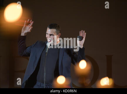 Hambourg, Allemagne. 08 octobre 2017. L'ancien boxeur Valdimir Klitshko intervient lors des German Boxing Awards au Besenbinderhof à Hambourg, en Allemagne, le 08 octobre 2017. Crédit : Axel Heimken/dpa/Alamy Live News Banque D'Images