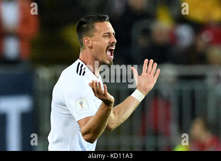 Kaiserslautern, Allemagne. 08 octobre 2017. L'Allemand Sandro Wagner en action lors du match de qualification de la Coupe du monde de football du Groupe C entre l'Allemagne et l'Azerbaïdjan au stade Fritz Walter de Kaiserslautern, Allemagne, le 8 octobre 2017. Crédit : Uli Deck/dpa/Alamy Live News Banque D'Images