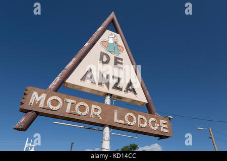 Albuquerque, Nouveau Mexique : façade de la de anza motor lodge le long de Central Avenue. Construit en 1939 sur l'historique route 66, le motel est décorée d'une va Banque D'Images