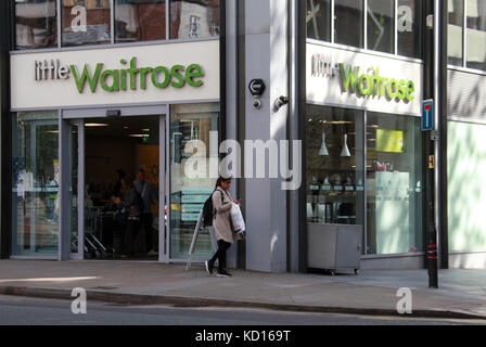 Peu de Waitrose en centre-ville de Manchester Banque D'Images