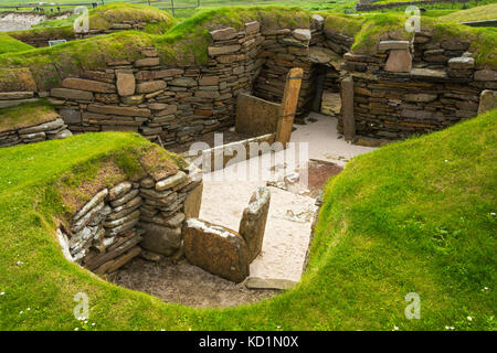 Un logement à Skara Brae. village néolithique des Orcades,Continent, Ecosse, Royaume-Uni. Banque D'Images