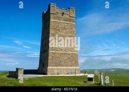 Le Kitchener Memorial (construit en 1926) à Marwick Head, Orkney Mainland, Écosse, Royaume-Uni. Banque D'Images