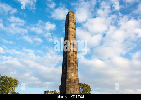 Obélisque sur l'ancien cimetière de calton à Édimbourg, Écosse Banque D'Images