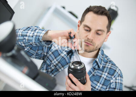 Appareil photo reflex cassée réparation en service centre c Banque D'Images