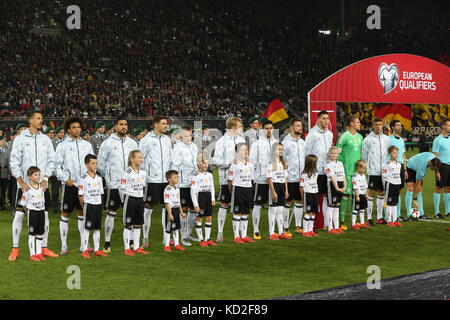 Kaiserslautern, Allemagne. 08 octobre 2017. L'équipe allemande devance le match de qualification de la Coupe du monde de football du Groupe C entre l'Allemagne et l'Azerbaïdjan au stade Fritz Walter de Kaiserslautern, Allemagne, le 8 octobre 2017. Crédit : Thomas Frey/dpa/Alamy Live News Banque D'Images