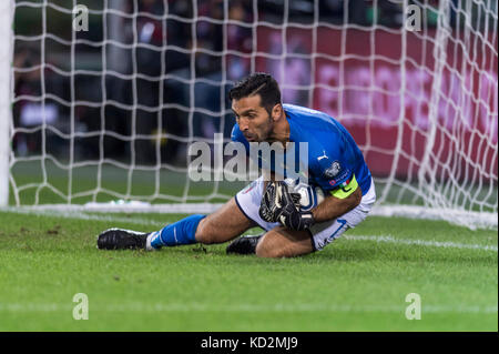 Turin, Italie. 6 octobre 2017. Gianluigi Buffon (ITA) Football/Soccer : Coupe du monde de la FIFA Russie 2018 match du groupe G de qualification européen entre l'Italie 1-1 Macédoine au Stadio Olimpico Grande Torino à Turin, Italie . Crédit : Maurizio Borsari/AFLO/Alamy Live News Banque D'Images