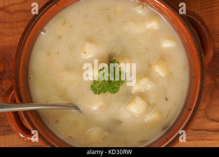 Soupe de Poireaux et pommes de terre vue d'en haut Banque D'Images