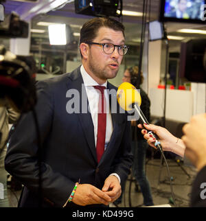 L'Agence suédoise de l'année 2018 a commencé avec l'élection à la direction du parti un débat à la télévision suédoise.les démocrates suédois jimmie åkesson face à la presse Banque D'Images