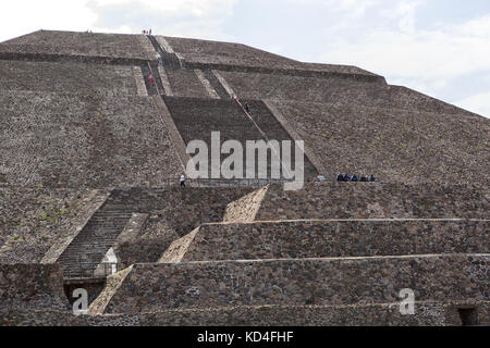 15 mai 2014 teotihuacan, Mexique : le volume de la pyramide du soleil est ipressive Banque D'Images