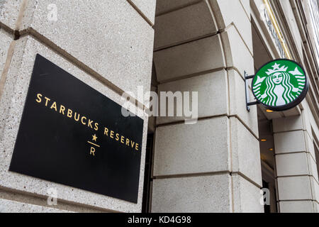 Washington DC, centre-ville, Starbucks, Starbucks Reserve Roastery & Tasting Room, café, magasin haut de gamme, extérieur, panneau, DC170527197 Banque D'Images