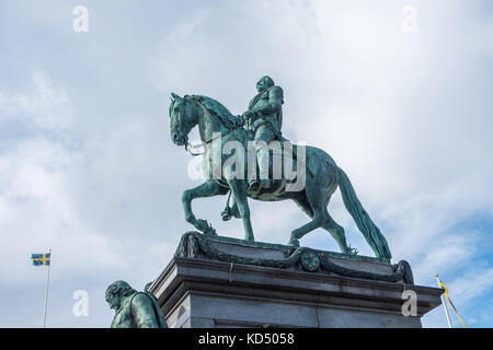 Stockholm, Suède- 5 octobre 2017 : Statue du Roi Gustav II Adolf. À la place Gustav Adolf. La statue a été commandé 1757 mais pas terminé jusqu'à 1796 Banque D'Images