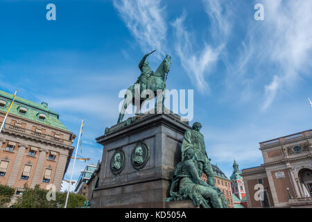 Stockholm, Suède- 5 octobre 2017 : Statue du Roi Gustav II Adolf. À la place Gustav Adolf. La statue a été commandé 1757 mais pas terminé jusqu'à 1796 Banque D'Images