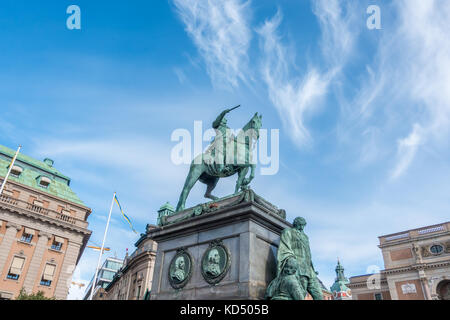 Stockholm, Suède- 5 octobre 2017 : statue du roi Gustav II Adolf. à la place Gustav Adolf. la statue a été commandé 1757 mais pas terminé jusqu'à 1796 Banque D'Images