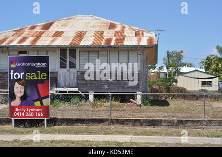 Pour signes de vente propriété résidentielle, Townsville, Queensland, Australie, octobre 2017 Banque D'Images