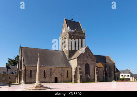 Sainte-mère-Eglise (nord-ouest de la France) : l'église (non disponible pour la production de cartes postales) Banque D'Images