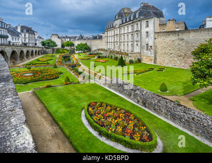 France, Bretagne, Morbihan, Vannes, château et jardins d'Hermine (Château de l'Hermine) intégré dans les remparts de la ville fortifiée Banque D'Images