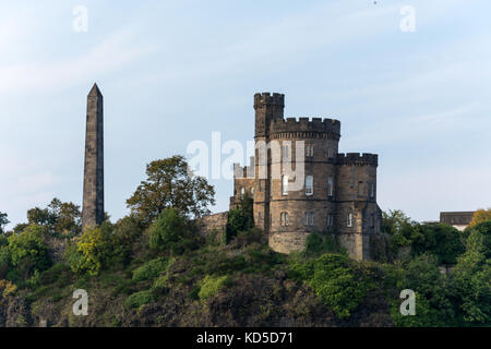 Obélisque sur l'ancien cimetière de calton à Édimbourg, Écosse Banque D'Images