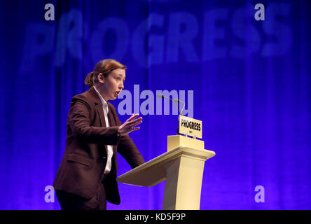 Le député noir de Mhairi s'adresse aux délégués à la conférence du Parti national écossais au Centre SEC de Glasgow. Banque D'Images