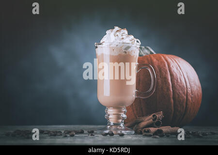 Pumpkin spice latte Banque D'Images