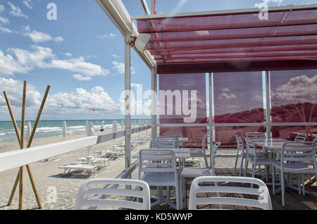 Vue d'une pergola dans une plage Banque D'Images