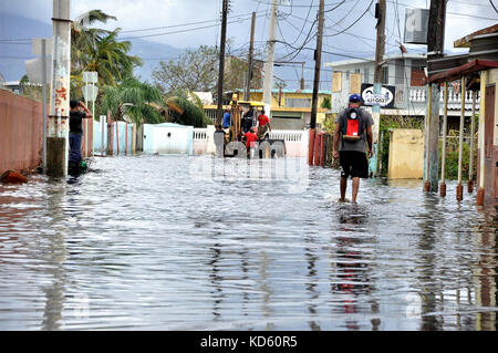 Les zones touchées par l'ouragan maría dans les municipalités de loiza, Guatemala et dans les environs. Le personnel de la Federal Emergency Management Banque D'Images