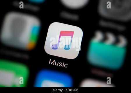 Un gros plan de l'application Musique Apple, comme vu sur l'écran d'un iPhone d'Apple (usage éditorial uniquement) Banque D'Images