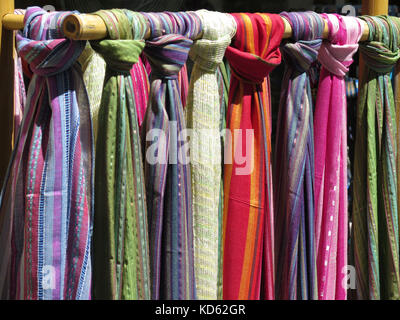 Foulards colorés, Valence Banque D'Images