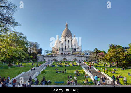 Paris (France) : la Basilique du Sacré-Cœur de Paris (Basilique du Sacré-CÏur) sur la Butte Montmartre, à Paris 18ème arrondissement / Quartier Banque D'Images