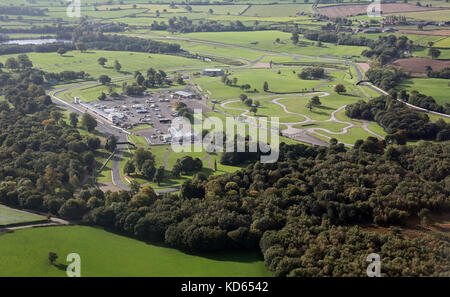 Vue aérienne du circuit de course d'Oulton Park Banque D'Images