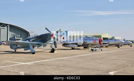 S'Grennwood Yakovlev Yak-3 sur la ligne de vol à Duxford IWM 2017 Spectacle aérien de la bataille d'Angleterre Banque D'Images