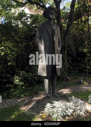 Statue de Bela Bartok Bela Bartok à l'extérieur de la maison Mémorial -l'accueil du compositeur, de la Hongrie, Budapest. Le compositeur et pianiste hongrois, 1881-1945. Banque D'Images