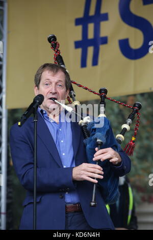 Alastair Campbell jouant aux bagpipes à Manchester #StopBrexit démo Banque D'Images