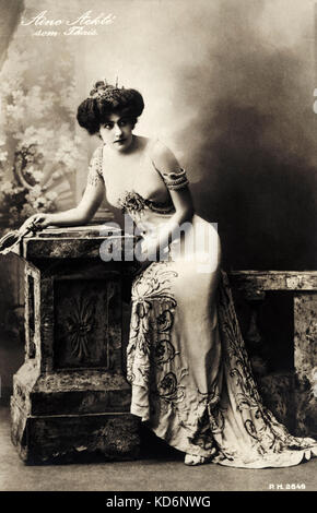 Aino Ackte - portrait de l'opéra soprano finlandaise dans 'Thaïs' par Massenet. 23 avril 1876 - 8 août 1944. Banque D'Images