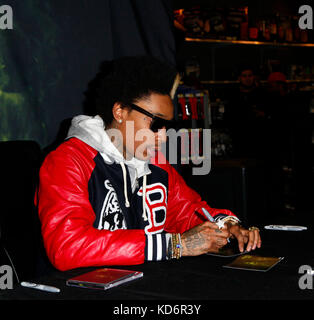 Wiz Khalifa photographié lors de la sortie de son nouvel album "Rolling Papers" à Best Buy Union Square à New York, le 29 mars 2011 © Martin Roe / MediaPunch Inc Banque D'Images