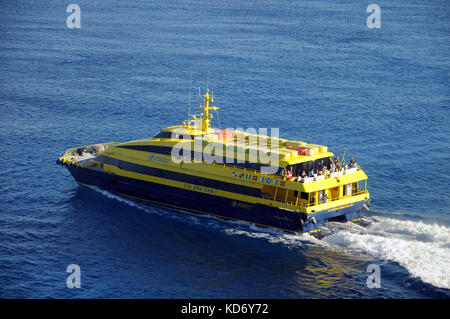 Cozumel, MEXIQUE - 16 décembre 2010 : ferry au départ de Cozumel au continent du mexique. c'est une excursion populaire pour les vacanciers dans Cozumel Banque D'Images