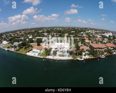 Vue aérienne de maisons en bord de mer à Boca Raton en Floride Banque D'Images