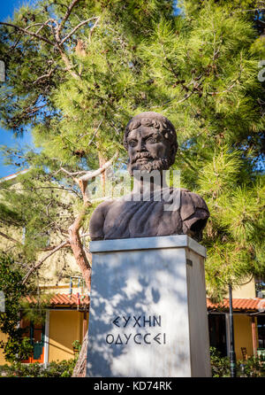 Sculpture d'Ulysse dans la place principale de Stavros village sur l'île d'Ithaque Ulysse, à l'histoire épique - Grèce Banque D'Images