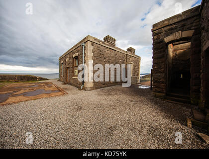 Une partie de l'ancien fort Brean Down Palmerston protégeant le canal de Bristol près de Weston super Mare à Somerset et conservé par le National Trust Banque D'Images