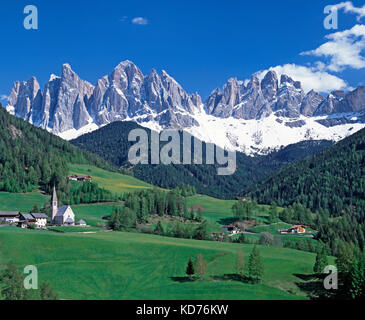 Magdalena St. et les Dolomites, Val di Funes, Trentino Alto Adige, Italie Banque D'Images