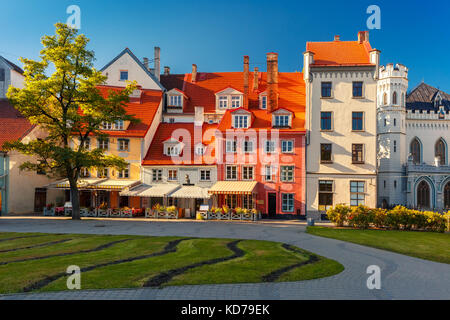 Place de la ville dans la vieille ville de Riga, Lettonie Banque D'Images