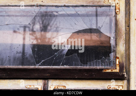 Verre brisé, close-up Banque D'Images