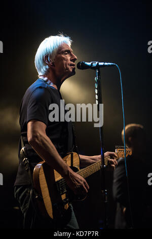 Toronto, Canada. 10 octobre 2017. Paul Weller se produit lors de son Aimable tour de révolution. Crédit: Bobby Singh/Alay Live News. Banque D'Images