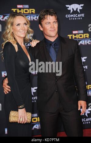Los Angeles, CALIFORNIE, États-Unis. 10 octobre 2017. Aux arrivées pour THOR : RAGNAROK Premiere, El Capitan Theatre, Los Angeles, CA 10 octobre 2017. Crédit : Everett Collection Inc/Alamy Live News Banque D'Images