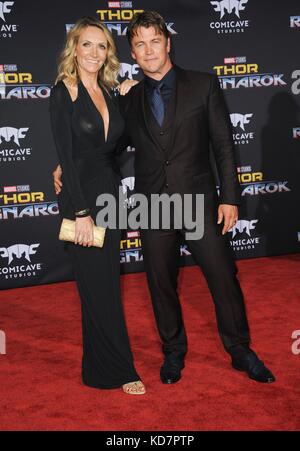 Los Angeles, CALIFORNIE, États-Unis. 10 octobre 2017. Aux arrivées pour THOR : RAGNAROK Premiere, El Capitan Theatre, Los Angeles, CA 10 octobre 2017. Crédit : Everett Collection Inc/Alamy Live News Banque D'Images