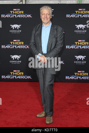 Hollywood, CA - 10 OCTOBRE: Clancy Brown, au premier ministre mondial de Marvel StudiosÕ Thor: Ragnarok Au théâtre El Capitan à Hollywood, Californie, le 10 octobre 2017. Crédit: Faye Sadou/Mediapunch Banque D'Images