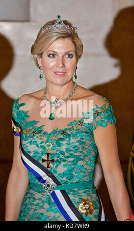 Lisbonne, Portugal. 10 octobre 2017. Reine Máxima des pays-Bas à la Pala·cio da Ajuda à Lissabon, le 10 octobre 2017, photo officielle avant le banquet d'Etat lors du 1er d'une visite d'Etat de 3 jours au Portugal crédit : Albert Nieboer/Netherlands OUT/point de vue Out - PAS de SERVICE DE FIL - crédit : Albert Nieboer/RoyalPress/dpa/Alamy Live News Banque D'Images